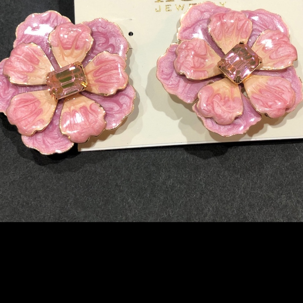 Pink flower earrings with pink tourmaline centered gemstone brand new